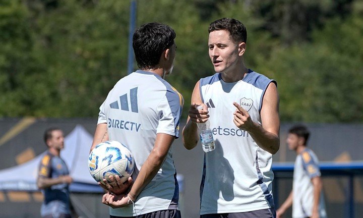 "Zeballos es un jugador descomunal", de Ander para el Changuito (Prensa Boca).