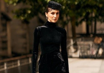 Vestidos de terciopelo, la tendencia que vas a llevar a la oficina y en looks de fiesta