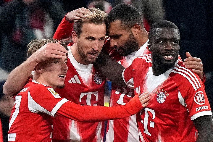 El Bayern viene invicto y visita al Arsenal (AP Photo).