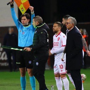 Después de dos años suspendido por doping, el Papu Gómez volvió a las canchas en la Serie B de Italia