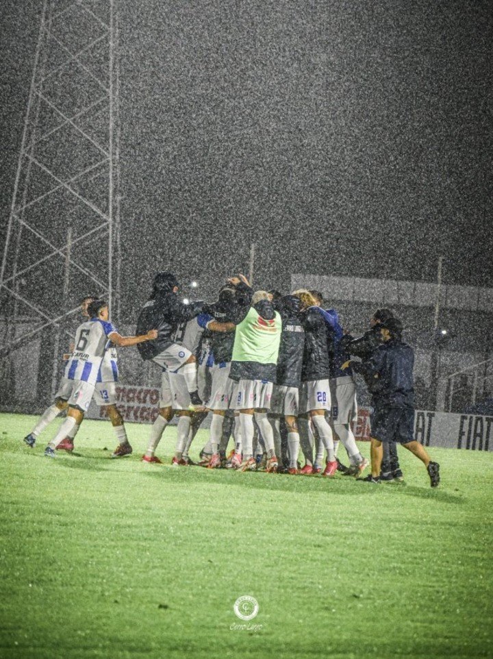Cerro largo ganó con el gol de su arquero (Prensa Cerro Largo).