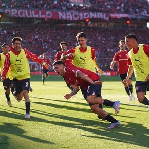 Además de Santiago Montiel, quiénes son los otros argentinos que ganaron el Puskás al mejor gol del año