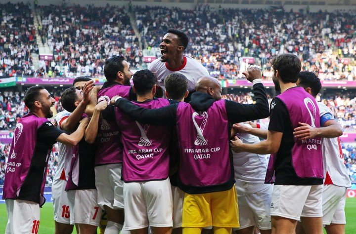 Jordania se ilusiona con jugar la final en Lusail el 18 de diciembre (REUTERS/Ibraheem Al Omari).
