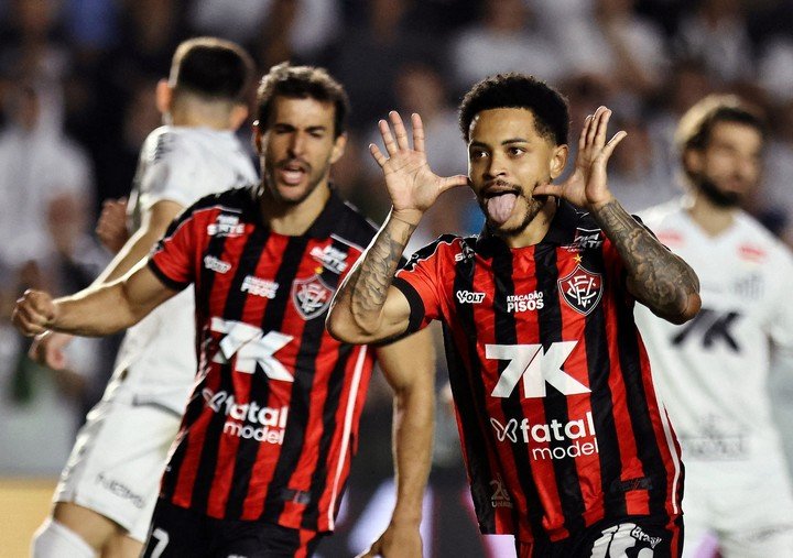 Vitória se juega la permanencia ante Sao Paulo. 