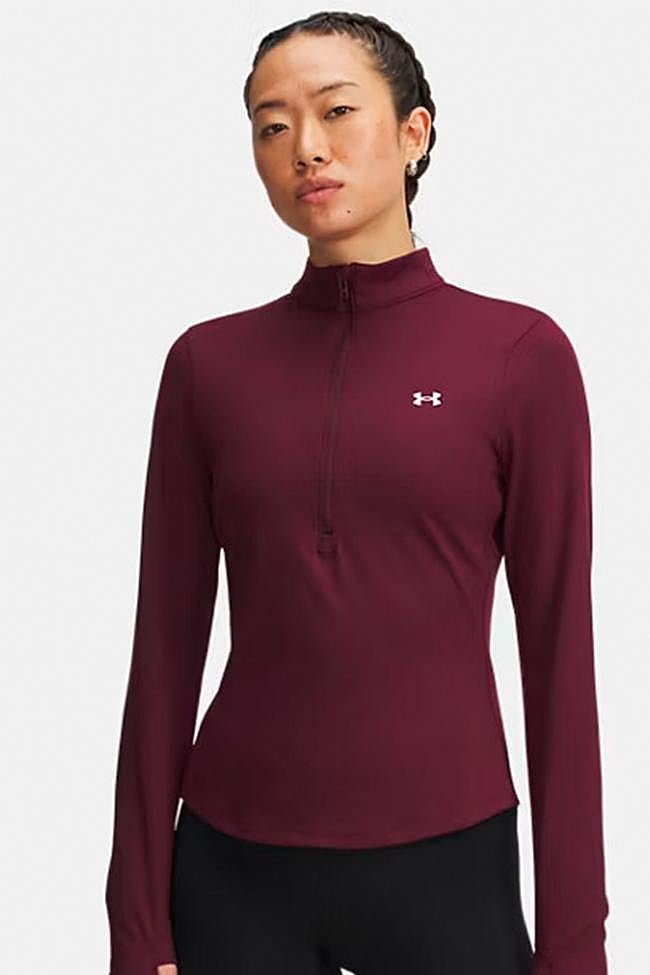 Sudadera con cremallera en burdeos de Under Armour.