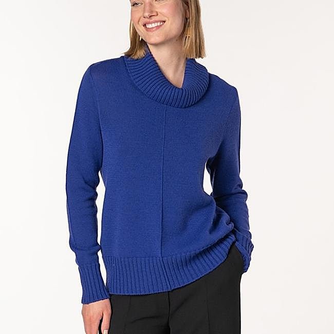 Suéter azul eléctrico minimalista de Naulover, 190 euros