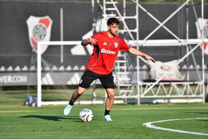 Sebastián Boselli. Prensa River.