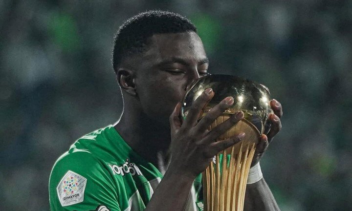 Marino Hinestroza, el colombiano que busca Boca.