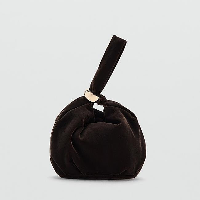 Bolso marrón de Mango (25,99 euros)