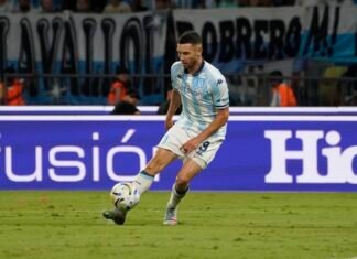 El clásico premio por el que compiten Lionel Messi y Maravilla Martínez