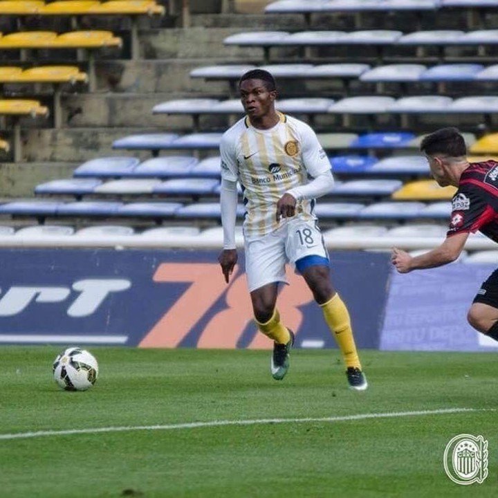 Ebere hizo inferiores en Central y fue dirigido por el Kily González en la reserva (Prensa Rosario Central).