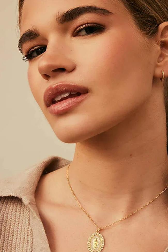 Medalla Virgen de Guadalupe de Apodemia.