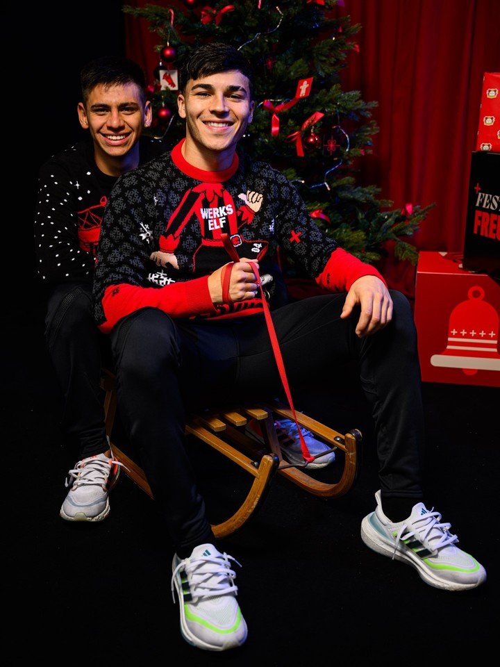 Las fotos navideñas de los argentinos del Bayer Leverkusen (Prensa Bayer 04).