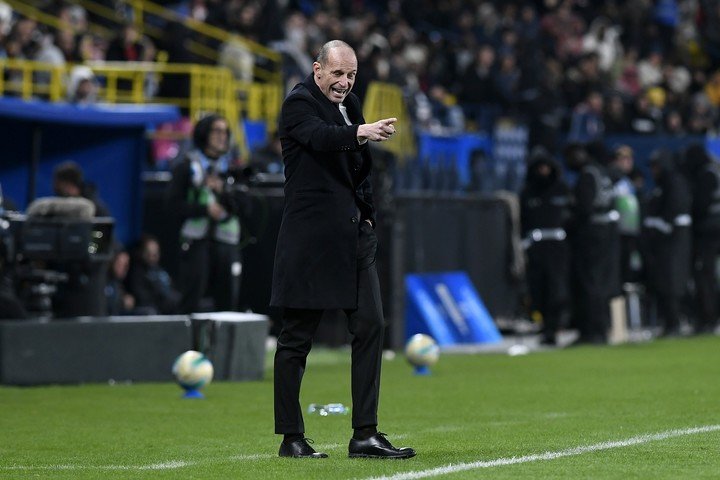 El DT tuvo un fuerte cruce con ayudante de Conte (EFE/EPA/STR).