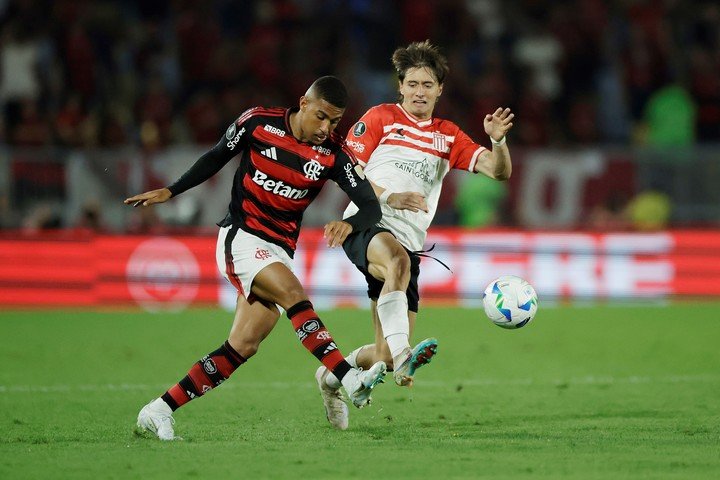 Román Gómez vs Flamengo. (EFE)