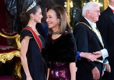 Las invitadas que casi eclipsan a Letizia en la cena de gala de anoche: Ana Patricia Botín de lentejuelas y Ester Muñoz, muy seria