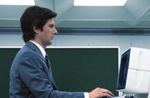 El tráiler de la temporada 2 de ‘Hijack’ vuelve a poner a Idris Elba contra las cuerdas, cambiando de vehículo en los nuevos episodios