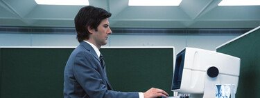 El tráiler de la temporada 2 de 'Hijack' vuelve a poner a Idris Elba contra las cuerdas, cambiando de vehículo en los nuevos episodios