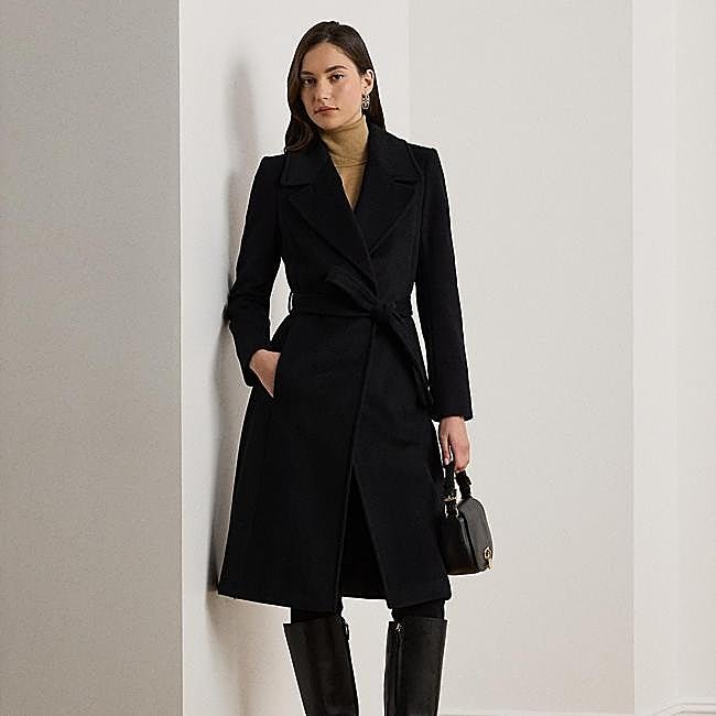 Abrigo negro de Ralph Lauren, 449 euros.