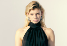 Ha llegado a Sfera la blusa más elegante que llevaremos en todas las cenas de Navidad y en la oficina con unos pantalones anchos