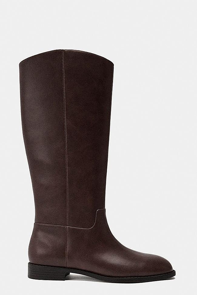 Botas altas en marrón chocolate de Parfois.