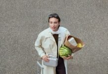 Los trucos de estilo de las pijas para aparentar más dinero: ropa y accesorios que te hacen parecer millonaria