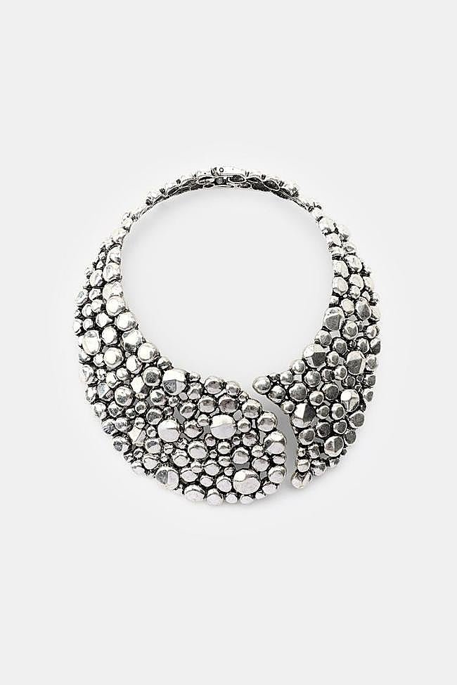 Collar bolas metálicas (29,95€)
