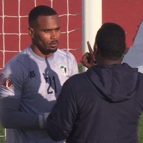 Tremendo susto en la Copa África: se desplomó el arquero de Sudán en pleno partido