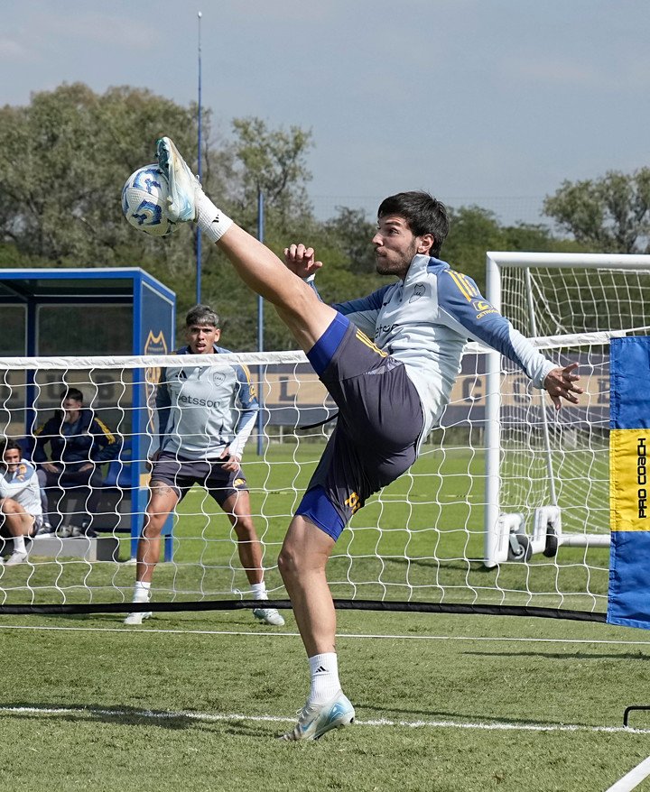 Agustin Martegani - Entrenamiento de Boca Juniors Centro Entrenamiento en Ezeiza 5 abril 2025 Foto: Javier Garcia Martino Prensa CABJ FTP CLARIN 05042025boca61.JPG Z LLucca Lucca