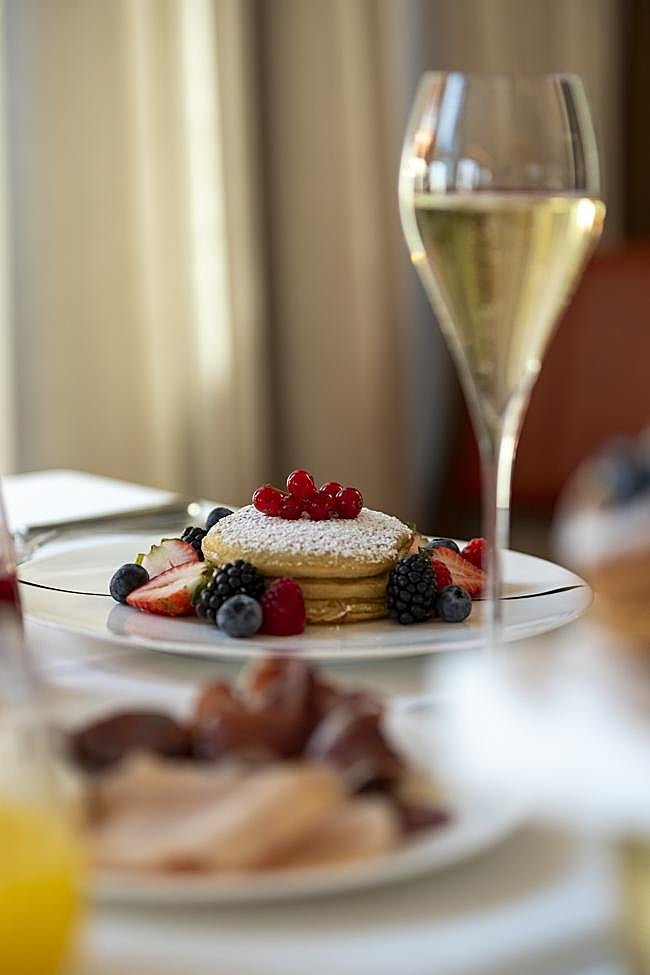 Las tortitas del brunch del Dani Brasserie, uno de los restaurantes del Four Seasons Hotel Madrid.