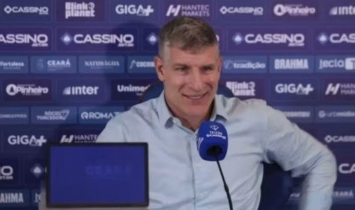 Palermo en conferencia de prensa.
Foto: Reprodução/TV Leão