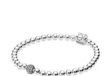 Para madres e hijas: el 3×2 de Pandora nos viene de perlas y esta pulsera de plata es un regalazo