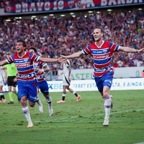 Brasileirao: Palermo le ganó a Sampaoli un partido clave por la permanencia
