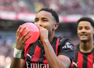 Por qué Christopher Nkunku infla un globo rojo cada vez que mete un gol en Milan