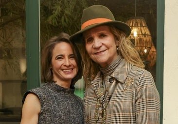 Por qué se dice que Laurence Debray, la biógrafa del rey Juan Carlos, es la quinta infanta