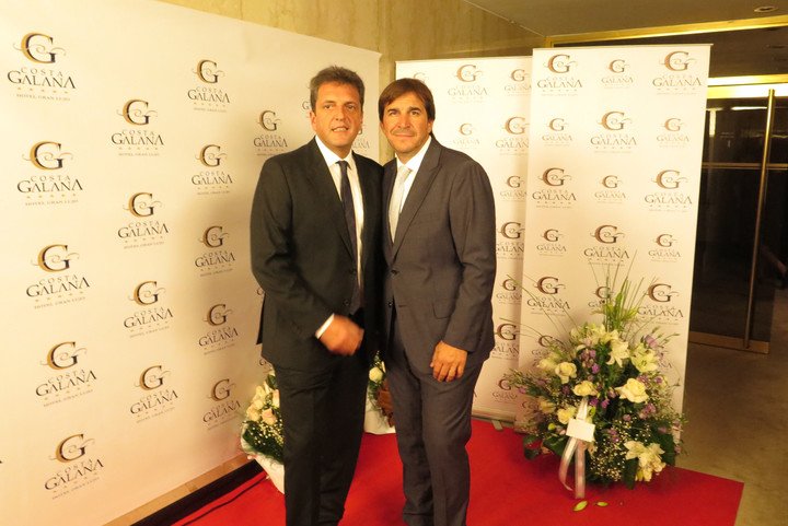 Faroni junto a Sergio Massa (Foto: FABIAN GASTIARENA).