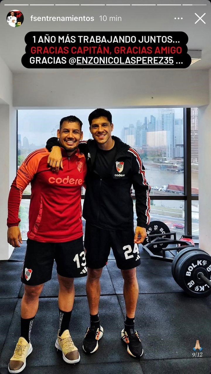 Enzo Pérez se entrenó con la indumentaria de River.