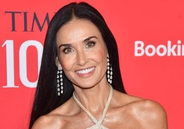 Plancha en pared, el mejor ejercicio de fuerza para tonificar core a los 50 sin sufrir