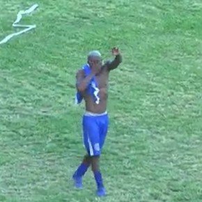 Hizo un gol para el ascenso el de la tobillera electrónica en Brasil