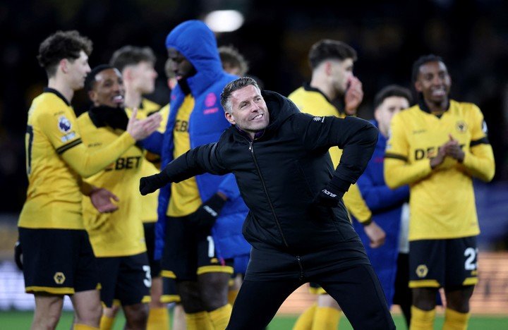 Wolverhampton ganó y sueña con el milagro de la permanencia. (REUTERS)