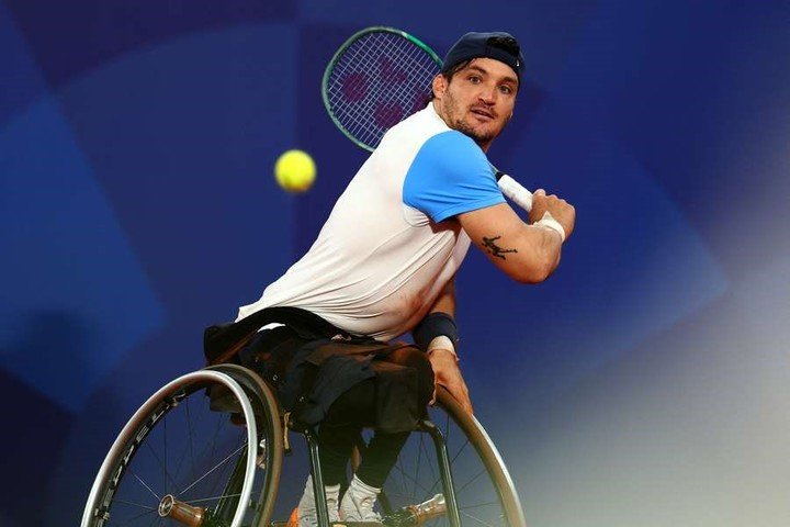 Gustavo Fernández sigue vivo en ambas ramas del Abierto de Australia. (@ParaDeportesOK)