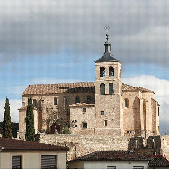 La iglesia de Santa María alberga un cuadro de José de Ribera.