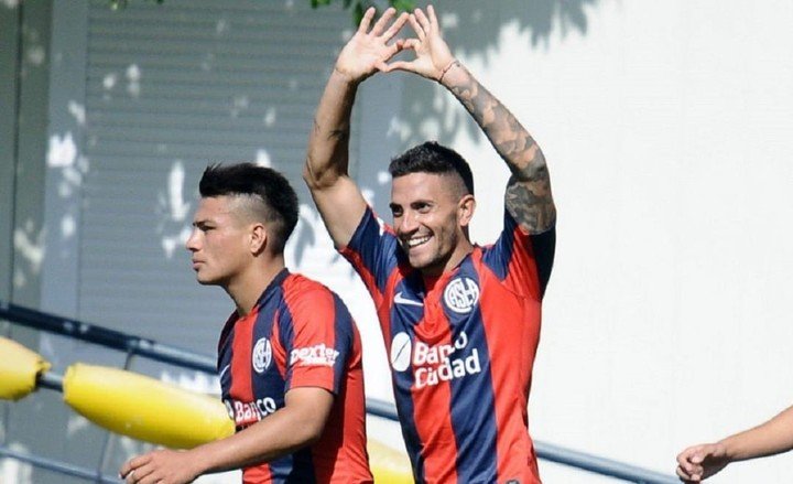 Berterame con la camiseta del Ciclón. (Foto: San Lorenzo)