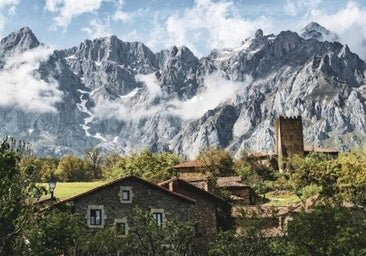 El destino ideal para escapar del calor este verano es este pueblo de Cantabria con paisajes montañosos y calles de cuento