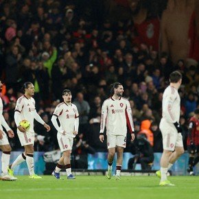 Con un gol al último minuto, el Bournemouth de Senesi sorprendió al Liverpool de Mac Allister y le sacó el invicto