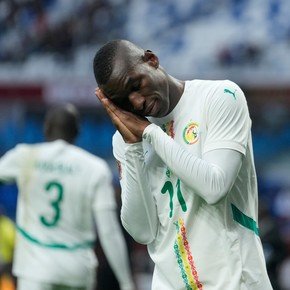 Lo llamaban el Neymar senegalés, tiene una camiseta de River con su nombre y es una de las figuras de la Copa Africana
