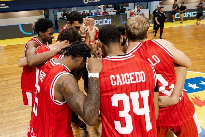 La Gloria abrirá la segunda etapa este jueves ante Universidad de Concepción, por la tercera fecha del Grupo D. (@InstitutoACC en X).