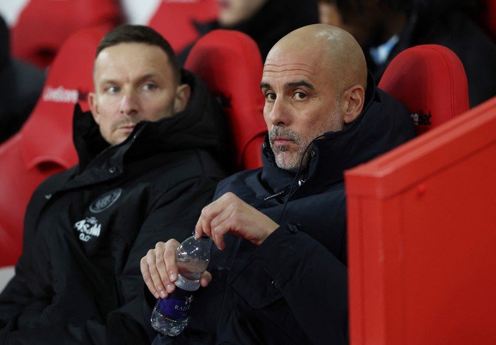 Guardiola, irónico. (REUTERS)