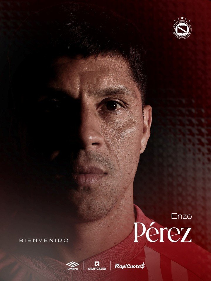 Enzo Pérez puso la firma en Argentinos (Prensa AAAJ).
