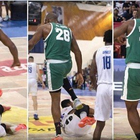 Video: un basquetbolista le pegó dos patadas a un rival en el piso
